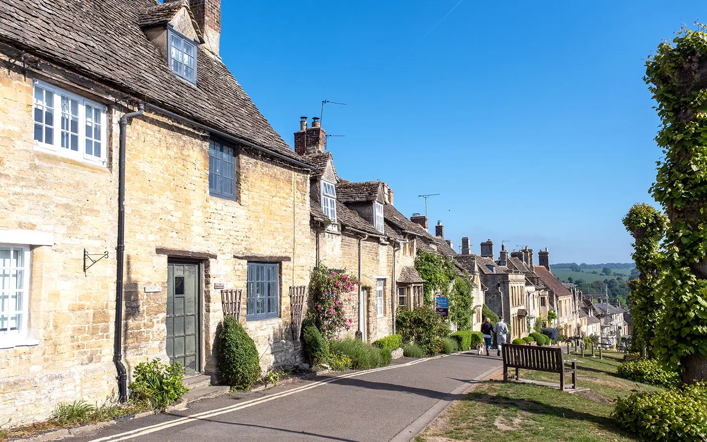 Grounds and garden maintenance in Burford