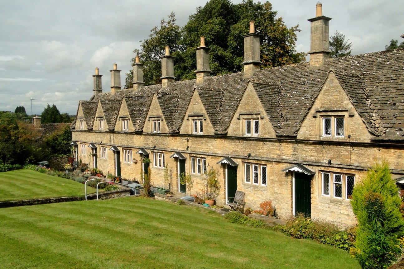 Grounds and garden maintenance in Chipping Norton