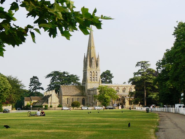 Grounds and garden maintenance in Witney